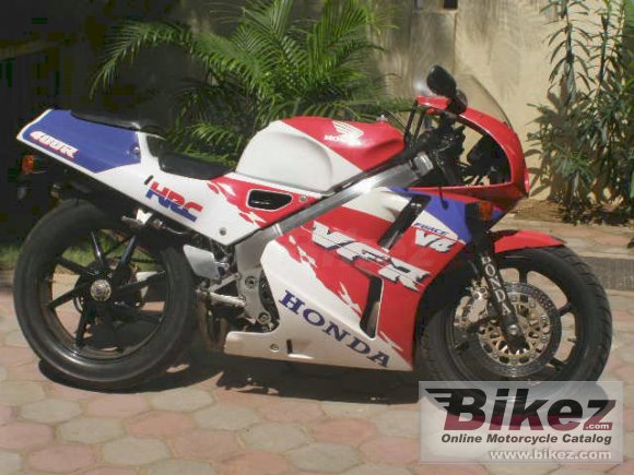 1998 honda vfr 800 f1 photo